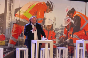 « S’il existe bien une filière professionnelle qui est force d’attractivité, c’est bien celle des travaux publics ! Le président de la FRTP BFC Vincent MARTIN le martèle à qui mieux mieux avec une nouvelle campagne informative alors que plus de 300 postes n’attendent plus que d’être pourvus par des candidats. Immédiatement ! ».