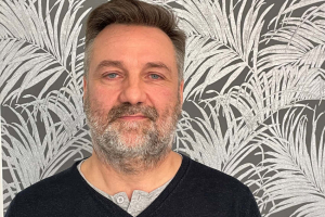 « A la tête de la société d’assistance, de dépannage et de maintenance AS Informatique, Jérôme TETU entame sa dix-huitième année professionnelle au service du dépannage et de la maintenance numérique dans l’Yonne… ».