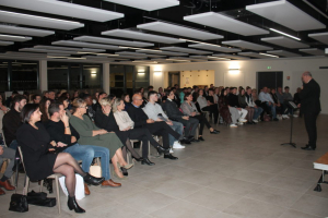 « Une quarantaine d’élèves ont reçu leurs diplômes du BTS et des bachelors au cours d’une manifestation très conviviale, vécue en famille dans le groupe scolaire Saint-Joseph-la-Salle… ».
