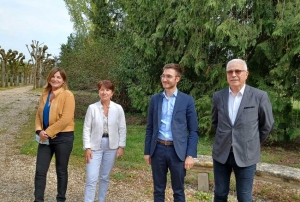 « Eve JANOT, conseillère municipale à la mairie de Serbonnes, Michèle CROUZET, députée de la troisième circonscription de l’Yonne, Steve CAMPAGNE, assistant parlementaire, et André PITOU, maire de Sergines partent à la conquête du Conseil départemental de l’Yonne dans le cadre des élections de juin 2021… ».