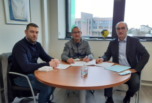 « Nouvelle aventure pour le Vélo Club d’Auxerre et son président, Valérian GUENIN, soutenus par l’assureur mutualiste GROUPAMA Paris Val-de-Loire. Sa caisse locale d’Auxerre, présidée par Julien ESCLAVY, suivra avec grand intérêt l’évolution de cette entité qui éduque à la pratique du cyclisme sur route plus de 70 jeunes. Un sérieux plus pour Jacques BLANCHOT, directeur des établissements 77/89 ».