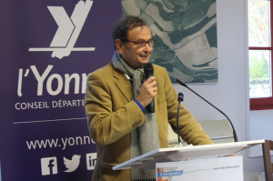 « Une succession de projets a été présentée et votée lors de la dernière séance communautaire en Puisaye-Forterre. Enthousiaste, son président Jean-Philippe SAULNIER-ARRIGHI se sent pousser des ailes pour accélérer leurs réalisations. Malgré quelques voix discordantes… ».