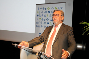 « Comme à l’accoutumée, Jean-Noël LOURY, président du Syndicat départemental d’Energies de l’Yonne (SDEY) ouvrira les travaux de ces onzièmes Assises de l’Energie accueillies ce jeudi à Monéteau. Outre l’essayiste et philosophe Laurence VANIN, la manifestation permettra à l’ancien ministre Jean-Baptiste LEMOYNE de s’exprimer sur l’accélération de la transition énergétique voulue par l’Etat… ».