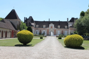 « La présentation de la nouvelle brochure spéciale groupes 2019 « Made in Yonne » représentera une opportunité unique de pouvoir préparer avec les visiteurs, les bases de leur programme de découverte de notre département…Et de promouvoir le patrimoine historique du territoire… ».