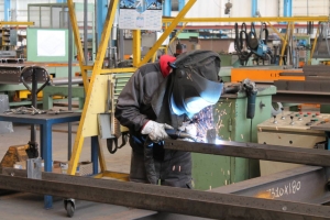 « L’entité industrielle de Saint-Fargeau n’a pas cessé ses activités depuis le début du confinement même si le rythme de production a changé. Pour autant, Jean-Dominique DAGREGORIO se dit prêt à aborder la reprise prévue le 11 mai avec impatience mais des zones d’ombre subsistent… ».