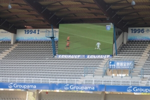 « Les supporters du FC Sochaux-Montbéliard, premier adversaire de l’AJ Auxerre pour la reprise de la Ligue 2, n’auront pas l’opportunité de s’assoir dans les tribunes du stade de l’Abbé Deschamps samedi soir… ».