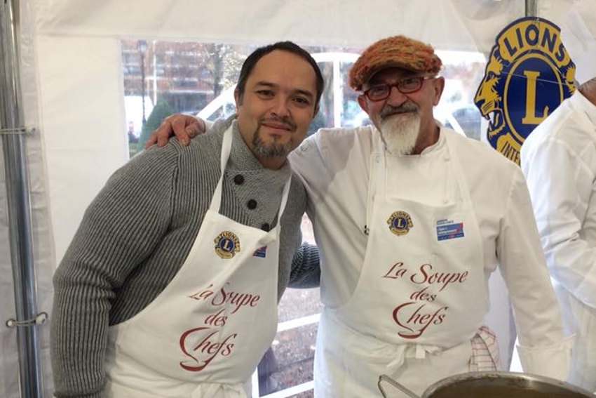 « Récolter un maximum de fonds au profit de l’association Cap Saint-Martin et mettre le projecteur sur la générosité de huit représentants de la gastronomie départementale : le Lions Auxerre Phoenix créera l’évènement culinaire dans le carré des producteurs de la Foire Saint-Martin ce dimanche 04 novembre à Auxerre de 10 h à 18 h… ».