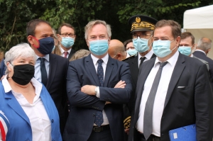 « Le succès était au rendez-vous pour le secrétaire d’Etat en charge du Tourisme Jean-Baptiste LEMOYNE, victorieux au second tour du scrutin des sénatoriales ce dimanche. C’est sa suppléante, la conseillère départementale Marie EVRARD qui siègera au Palais du Luxembourg. Jean-Baptiste LEMOYNE reste au gouvernement où le dossier tourisme l’occupe déjà à plein temps… ».