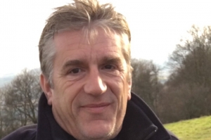 « Le délégué régional de Debout la France Pascal LEPETIT animera une séance de travail ce samedi 27 février dans le Vézelien pour y évoquer l’avenir de Debout la France et la constitution d’une liste pour les régionales. Deux figures icaunaises y figureront : le président de la CC Yonne Nord Thierry SPAHN et le nouveau secrétaire départemental Patrick MOREAU… ».