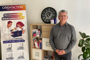 « Eternel optimiste, spécialiste des ressources humaines et de l’altruisme, Régis MERARD a su se démarquer sur ce segment de l’activité avec un parcours jalonné de multiples expériences réussi. A la tête de son cabinet MJ CONSULTING, il veut accompagner celles et ceux qui ont envie de réaliser leurs envies profondes… ».