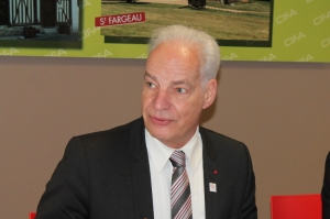 « Le ministre délégué aux PME Alain GRISET a assuré que l’Etat rechercherait avec le plus grand sérieux un repreneur industriel solide à Avallon. La multinationale suédoise dévoilera de son côté ses résultats annuels ce 02 février à Göteborg… ».