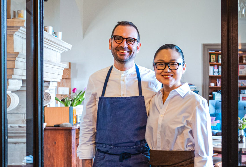 « Sun et Jérémie LOBIES ont investi les cuisines de leur nouvel établissement en périphérie d’Auxerre à Chevannes pour servir des recettes de leurs confections certains soirs de la semaine. Avant une probable ouverture lors de la pause déjeuner à l’avenir ? » 