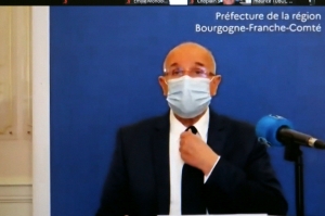 « Le préfet de région Fabien SUDRY a dressé un bilan détaillé six mois après le lancement à l’échelle régionale du plan de relance. Un dispositif de 4 milliards d’euros dont un tiers a déjà été engagé. L’Yonne a naturellement bénéficié de ces subsides. Natacha VIEILLE, sous-préfète à la relance et Maurice TUBUL, commissaire régional à la lutte contre la pauvreté, ont apporté des informations complémentaires… ».