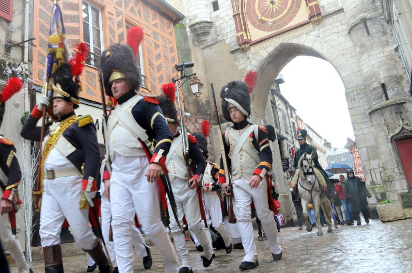 La semaine 50 par monts et par mots : Auxerre, ville d’histoire par excellence ? Les souvenirs de l’Empire s’y multiplient…