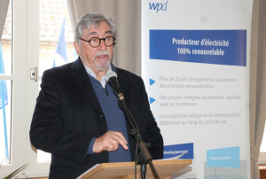 « Le président de la SEM Yonne Energie Jean-Noël LOURY a rappelé que son organisme soutenait à 100 % le projet de parc éolien des Hauts de l’Armançon, en attente de l’autorisation définitive de son lancement. L’officialisation du partenariat avec la société WPD est une nouvelle étape à inscrire dans la construction de ce projet unique de 18 éoliennes positionnées au milieu de zones forestières au sud-est de l’Yonne… ».