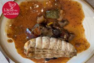 « Retour en grâce pour « Le Soleil d’Or », le restaurant gourmand de Montigny-la-Resle ! La caponata et le rable de lapin y sont mis à l’honneur ! Mention spéciale, aussi, pour les desserts, proprement délicieux. En sus, le service est aimable et le rapport qualité prix des plus corrects, quoi demander de plus !? ».