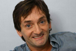 « Espérons que la récente affaire « PALMADE » agisse enfin sur les consciences face à l’emprise de ces substances nocives pour la santé, pour autrui et pour des pans entiers de la démocratie…Haro sur les drogues, surtout au volant ! ».