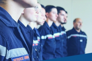 « Le SDIS de l’Yonne renouvelle l’expérience mise en place en octobre 2017 à destination des jeunes gens qui effectuent le service civique. En rejoignant les centres de secours des sapeurs-pompiers, ces derniers bénéficient de nouvelles compétences favorables à leur cursus tout en développant leur expérience professionnelle… ».
