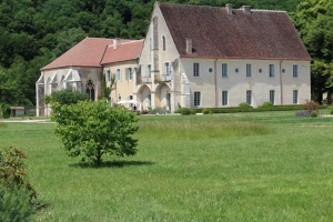 « De nouvelles réhabilitations à venir dans les prochains mois pour embellir et améliorer les offres de services proposés dans le cadre cistercien de l’Yonne… ».