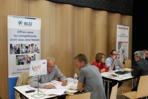 « Le salon « Monte ta Boîte » décliné par la Chambre de Commerce et d’Industrie de l’Yonne aura atteint ses objectifs en faisant converger de nombreux porteurs de projets en quête de renseignements constructifs… ».