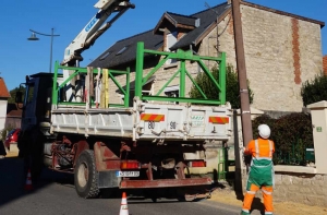 « Pour répondre à sa nouvelle stratégie de diversification de ses marchés, l’entreprise de travaux publics DRTP (DUBOST Réseaux Travaux Publics) optimise le recrutement. Celui de profils qualifiés issus d’écoles techniques professionnelles. Une vingtaine de postes devraient être créés au cours de ces prochains mois afin de garnir les quatre centres d’activité de nouvelles compétences… ».
