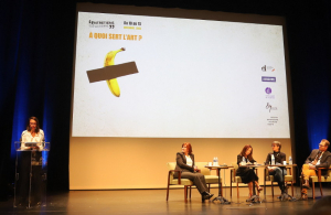 « Dédié à l’écrivain Boualem SANSAL, libéré de sa geôle algérienne en milieu de semaine, les Entretiens d’Auxerre 2025 explorent le rôle de l’art sous toutes ses formes, entre puissance de résistance, nécessité démocratique et moteur intime de reconstruction. Un art qui nous rend plus humain et si utile pour le rapprochement entre les peuples… ».