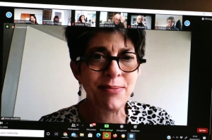 « C’est par écran interposé, que la présidente de Yonne Tourisme Anne Jérusalem s’est adressée aux professionnels et élus du tourisme icaunais. Un nouveau slogan a été décliné sur les différents supports de l’agence touristique de l’Yonne, pour « « aller à l’essentiel » du message… ».