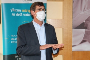 « Le réseau Entreprendre Bourgogne a réuni ses adhérents lors d’une animation conviviale accueillie sur l’unité de production des « Plaisirs des Mets » du groupe FESTINS. Une belle opportunité pour son directeur général Arnaud GRAVEL de véhiculer les messages positifs de circonstance… ».