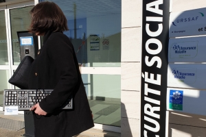 « Les plaisirs de travailler à domicile sont toujours en cours de déploiement à la Caisse primaire de l’assurance maladie de l’Yonne. 84 collaborateurs sur les 202 personnes qui exercent leur activité parmi les services administratifs de l’organisme en bénéficient déjà… ».