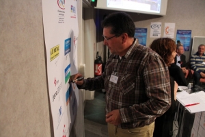 « Pour évoquer le secteur encore trop peu connu de l’artisanat de l’industrie, les professionnels de ce segment économique, encouragés par la Chambre de Métiers et de l’Artisanat, ont développé dans l’Yonne une antenne départementale du CAPI. Il regroupe aujourd’hui une quinzaine de chefs d’entreprises qui opèrent d’ordinaire dans la chaudronnerie ou la maintenance industrielle. Leur vocation, grâce à l’acceptation de cette charte commerciale, sera de travailler dorénavant en un réseau actif qui se ressource dans des valeurs fondamentales frisant l’excellence managériale… ».