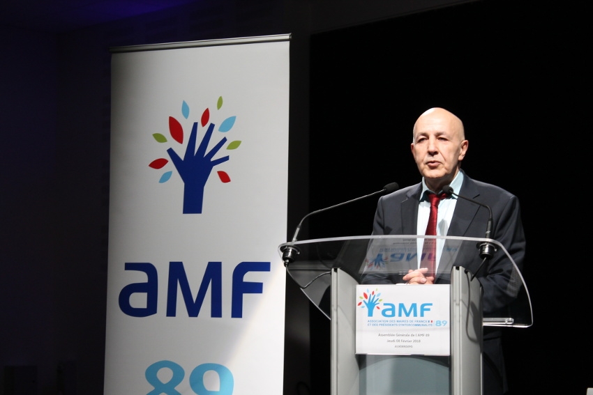 « 88 % des maires et des présidents des intercommunalités de l’Yonne ont rejoint les rangs de l’AMF 89 depuis ses origines. Un succès qui s’explique par la forte volonté de son actuel président, Mahfoud AOMAR, de vouloir initier une véritable dynamique en matière de rencontres, de conférences, de formations et d’actions concrètes sur le terrain… ».