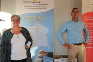 « La rentrée se présente sur les chapeaux de roue pour Sophie BERNARD, coordinatrice départementale du réseau Entreprendre Bourgogne et son responsable régional, Arnaud GRAVEL ! Alors qu’il accueille de nouveaux adhérents, le réseau de soutien et d’accompagnement des porteurs de projets bourguignons étend ses activités aux développeurs d’entreprise. Une innovation qui optimise davantage l’influence de ce réseau important dans le paysage de l’entreprise… ».