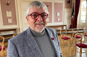 « S’expliquant sur les temps forts des Rencontres annuelles des présidents des Commissions départementales de Présence Postale Territoriale (CDPPT) à Paris, le président de la commission icaunaise et conseiller régional Gilles DEMERSSEMAN s’est dit rassuré par les décisions prises par l’Etat applicables sur l’exercice 2023… ».