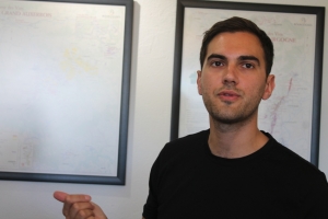 « Les spécialités de la maison PYNEAU PRUNUTZ peuvent être mises en évidence dans la seconde « boutique tremplin » portée par la Ville d’Auxerre et l’Office Auxerrois de l’Habitat. Une chance pour son responsable, Aymeric LUCZKIEWICZ, qui a enregistré une belle fréquentation de visiteurs au cours de cette période estivale… ».