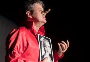 « Coup dur pour l’humour et le rire dans l’Yonne : le théâtre de La Closerie est dans l’obligation d’annuler le spectacle de Patrick GUICHARD évoquant l’œuvre de Georges FEYDEAU, prévu ce week-end… ».