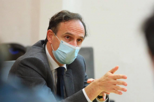 « C’est le premier invité de marque de la nouvelle année qui sera reçu à l’hôtel de ville de Joigny ce jeudi 06 janvier : Olivier SICHEL, directeur de la Banque des Territoires, y signera aux côtés de Nicolas SORET plusieurs conventions de partenariat… ».