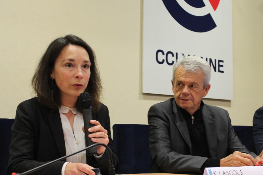 « La délégation du Comité du BTP qui veille au respect des mesures de protection sanitaire sur les chantiers afin de faciliter leur reprise se rendra mercredi après-midi sur l’un des sites de DOMANYS dans le quartier de la Morlande à Avallon…Karine LASCOLS, directrice du bailleur social et le président Patrick GENDRAUD seront sur place… ».