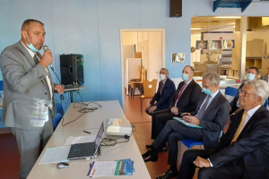 « Le président du Département Patrick GENDRAUD s’est rendu à Sens pour visiter le collège des Champs-Plaisants. Il a été accueilli par le principal Marc DUMEZ qui lui a fait part des priorités en termes de réorganisation… ».