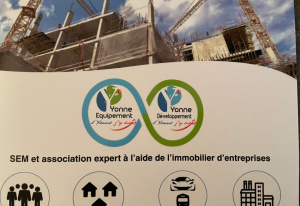 « Un millier de plaquettes a été édité par le binôme Yonne Equipement/Yonne Développement afin de promouvoir leurs actions auprès des collectivités et des partenaires de ces deux structures qui symbolisent la dynamique territoriale et l’essor économique de l’Yonne… ».