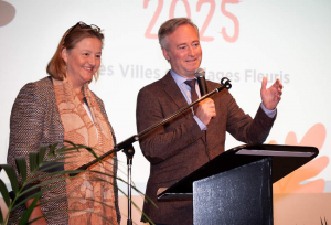 « Le verdict est tombé pour les communes et campings de l’Yonne qui concourraient cette année à l’édition des prix « Villes et Villages Fleuris » 2025, des récompenses remises par le sénateur Jean-Baptiste LEMOYNE et Isabelle FROMENT-MEURICE, présidente de l’Agence Yonne Attractivité… ».