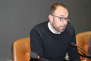 « La Région va poursuivre son effort financier en 2022 pour soutenir la filière automobile en proie à une crise sans précédent. La feuille de route régionale 2022/2024 repose sur l’action, la coopération et l’anticipation. Il en va de la pérennité de la filière car, comme l’a rappelé Nicolas SORET, vice-président en charge des Finances, de l’Economie et de l’Emploi, « la course contre la montre est lancée »…Il en a déjà vu les effets en novembre à Migennes ».