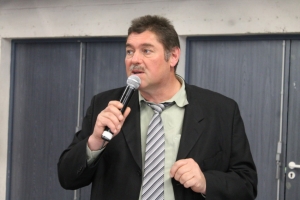 « Satisfait de la visite qu’il a accordée aux côtés des représentants de l’Etat, de la Région, du Département ou de la Communauté de l’Auxerrois, le président de la Chambre de Métiers et de l’Artisanat, Jean-François LEMAITRE, s’exprimant au nom d’Alain PEREZ, président de la CCI et d’Arnaud DELESTRE, président de la Chambre d’Agriculture, croit aux valeurs vertueuses de l’apprentissage et de l’alternance pour insérer les jeunes dans la vie professionnelle… ».