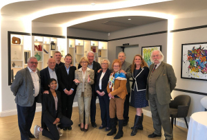 « Emue aux larmes, Françoise MENEAU et Patrick GEORGE, président de l’Association des Amis du regretté Marc MENEAU, ont fait des heureux en remettant des bourses d’encouragement à quatre jeunes apprentis du CIFA de l’Yonne… ».