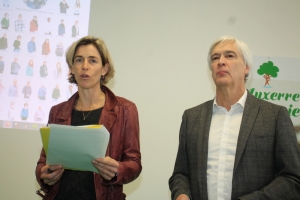 « Florence LOURY et Denis ROYCOURT, à l’image de leurs colistiers, se sont réunis en assemblée générale une fois les résultats du premier tour de scrutin connu pour appeler au rassemblement écologiste à Auxerre…Et tendre la main à Maud NAVARRE ».