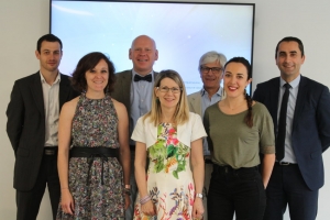 « Doté d’une récompense financière de mille euros pour les vainqueurs, le Prix Stars et Métiers honore les entrepreneurs de l’artisanat les plus performants dans le domaine de l’export, l’innovation, le développement, la gestion financière ou l’emploi. Une dizaine de dossiers de candidature ont été examinés à la loupe par le jury. Le verdict ne sera connu en revanche qu’à l’automne au cours d’une cérémonie officielle… ».