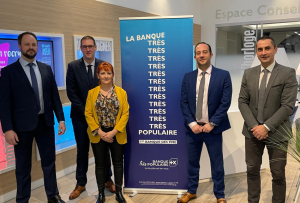 « Un nouveau schéma décisionnel applicable au sein de la direction de l’Yonne à partir de quatre secteurs géographiques clairement identifiés : voilà le management newlook de la Banque Populaire qui lui permet d’être en phase directe avec ses clients ! ».