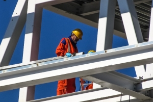 « Signe d’amélioration pour le secteur du BTP et de la construction : le comité ad hoc de la préfecture de l’Yonne vient de répertorier la liste des chantiers privés et publics pouvant être potentiellement relancés à brève échéance… ».