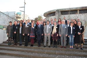 « Le maire d’Auxerre, Guy FEREZ, et ses colistiers de la liste « Un nouvel équilibre » assisteront à la cérémonie qui marque la Journée internationale des droits des femmes le dimanche 08 mars sur les quais. Programme culturel et échanges en perspective… ».