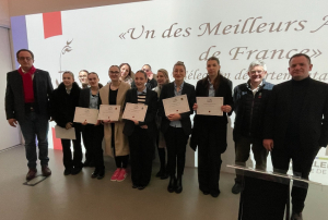 « Une édition 2025 des traditionnels concours d’un des Meilleurs Apprentis de France en demi-teinte lors des sélections départementales, accueillies au CIFA de l’Yonne à Auxerre. Sur les trois catégories représentées, seule la boulangerie aura permis de qualifier son lauréat en épreuve régionale alors que la coiffure et l’esthétique n’y sont pas parvenues… ».