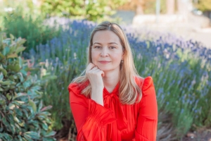 « La musicologue et pianiste aux origines russes Ekaterina DENISSOVA-BRUGGEMAN sera en récital privatif fin juillet à Sens. Une opportunité musicale unique de s’immerger dans l’univers des plus grands compositeurs… ».